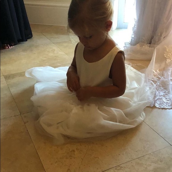 Meet your Posher, Cindy - Picture 3 of 5